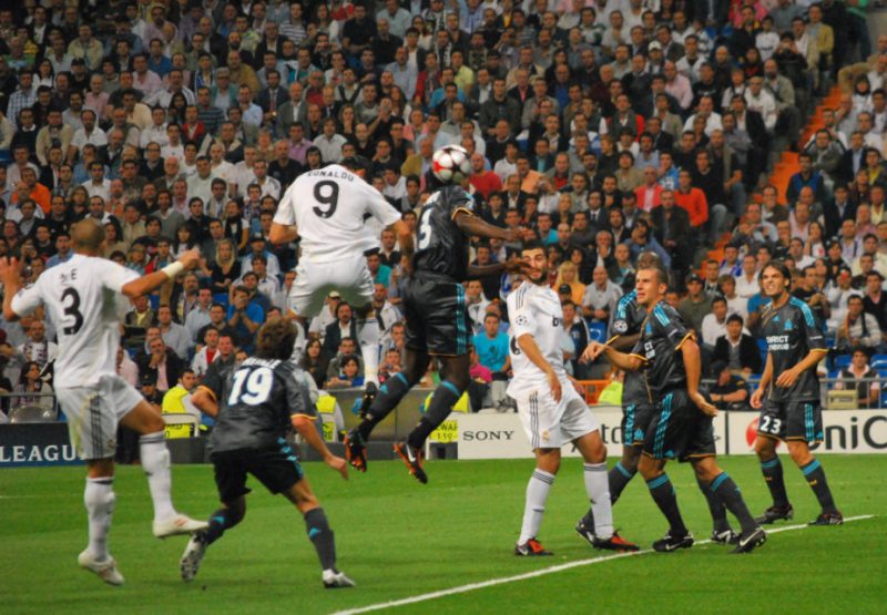 Cristiano Ronaldo heading a football. Alejandro Ramos/wikipedia, CC BY-SA